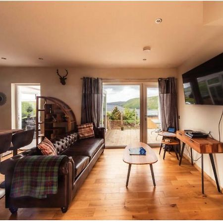 Luxury Cottage With Stunning Views Near Fairy Pools - School House 3 Carbost  Εξωτερικό φωτογραφία