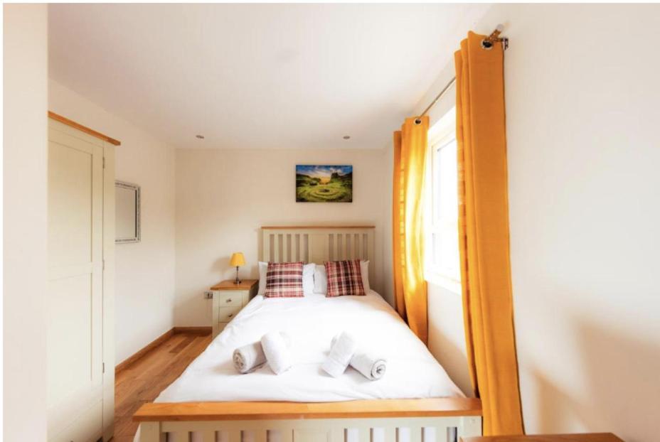 Luxury Cottage With Stunning Views Near Fairy Pools - School House 3 Carbost  Εξωτερικό φωτογραφία
