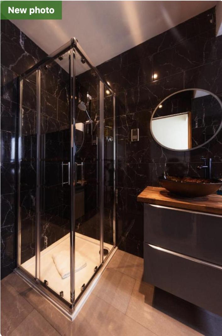 Luxury Cottage With Stunning Views Near Fairy Pools - School House 3 Carbost  Εξωτερικό φωτογραφία