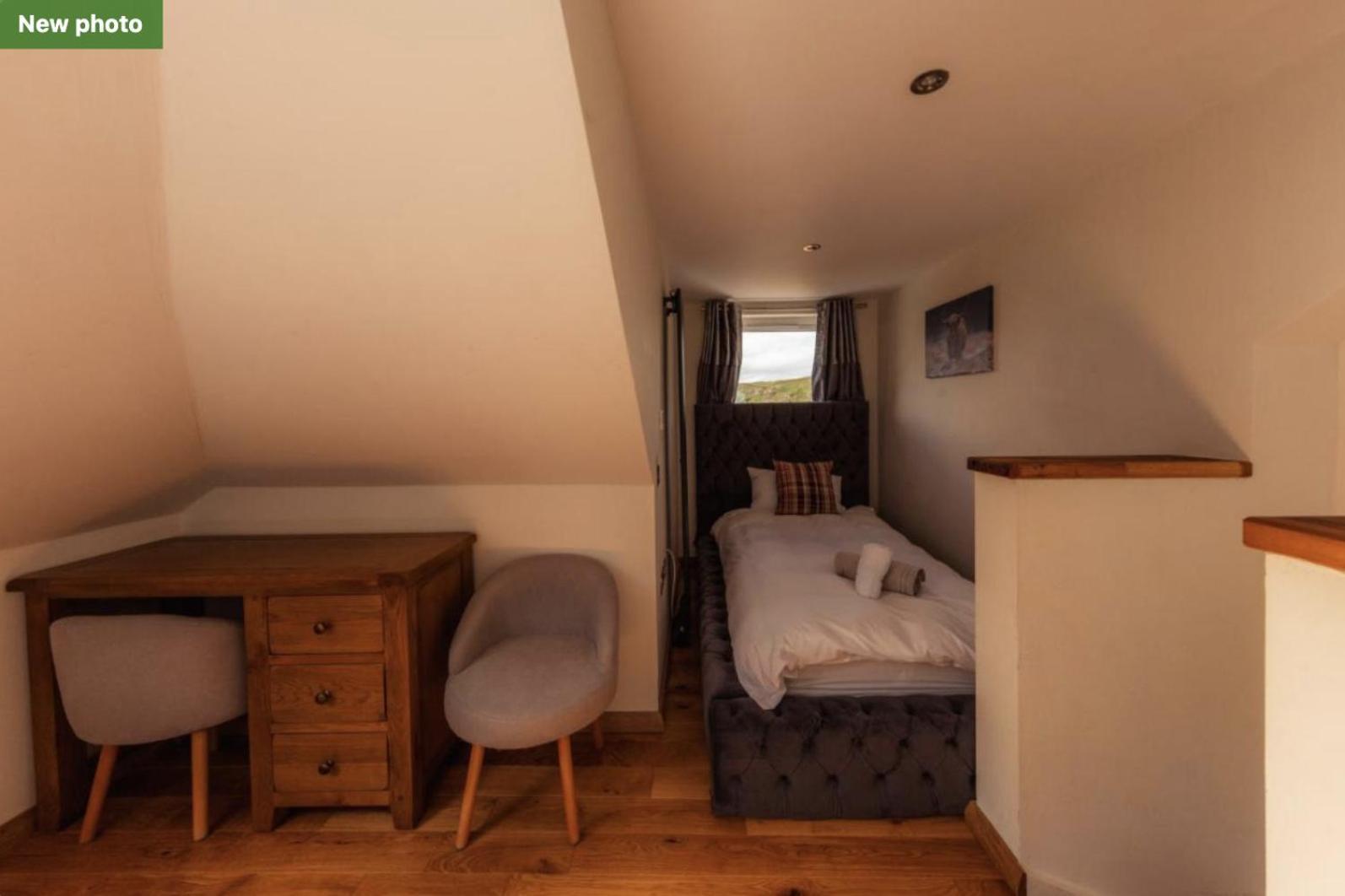 Luxury Cottage With Stunning Views Near Fairy Pools - School House 3 Carbost  Εξωτερικό φωτογραφία