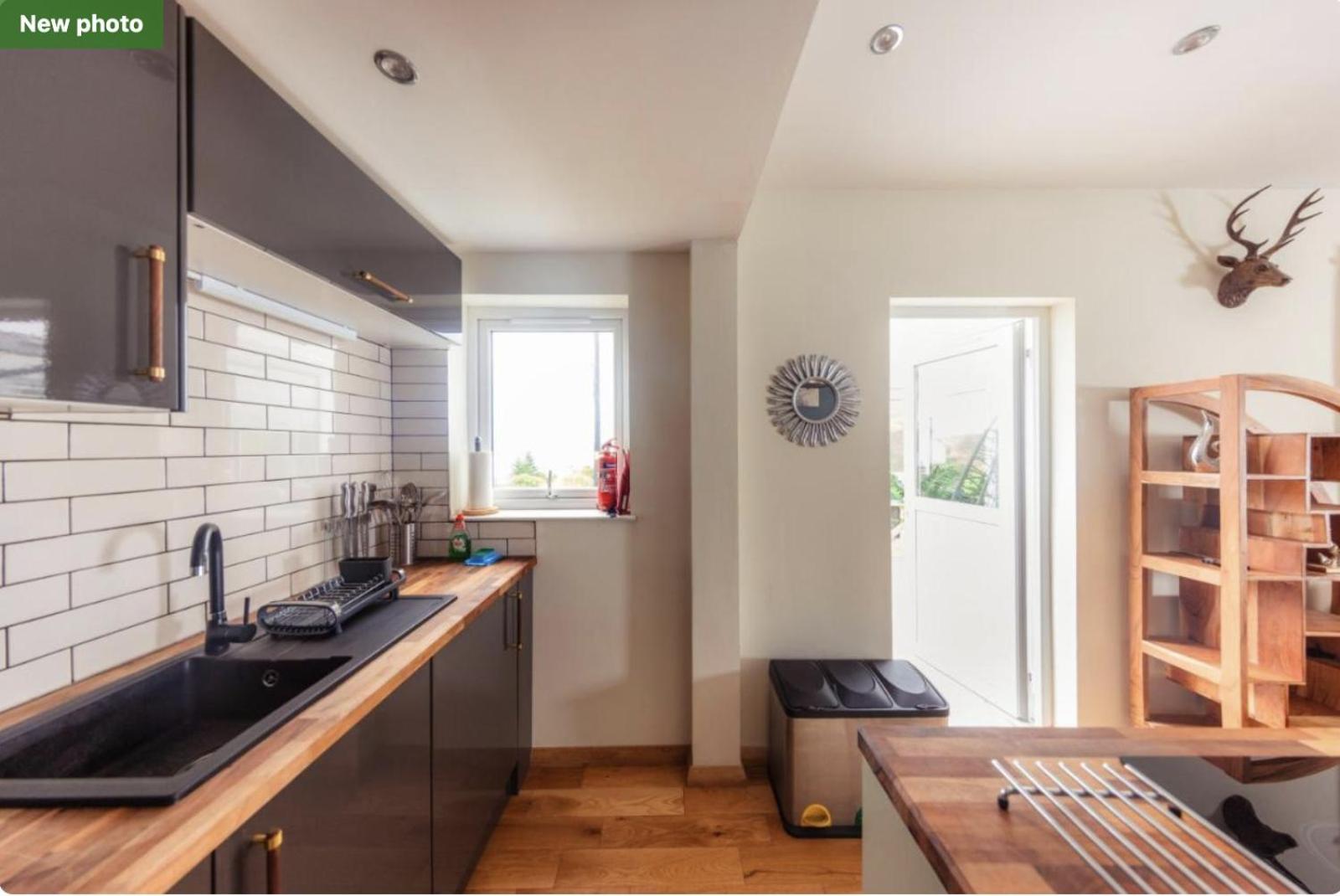 Luxury Cottage With Stunning Views Near Fairy Pools - School House 3 Carbost  Εξωτερικό φωτογραφία