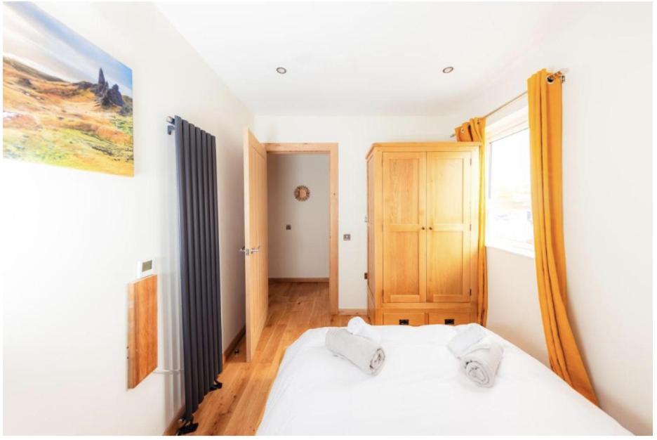 Luxury Cottage With Stunning Views Near Fairy Pools - School House 3 Carbost  Εξωτερικό φωτογραφία